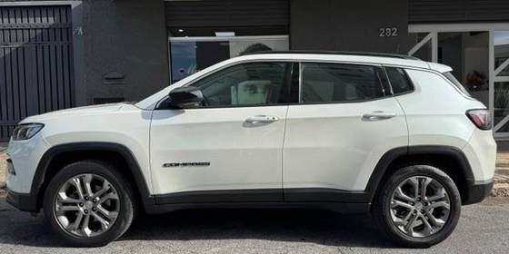 JEEP COMPASS 1.3 T270 TURBO FLEX LONGITUDE AT6 JEEP COMPASS 1.3 T270 TURBO FLEX LONGITUDE AT6